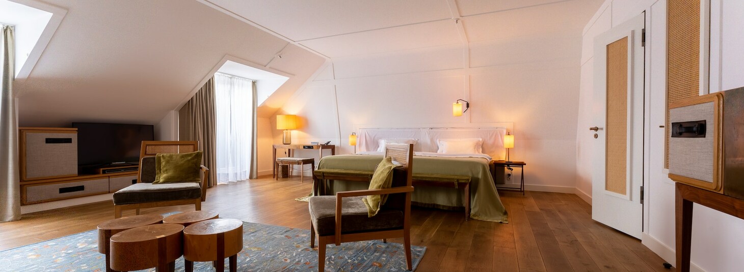 The LOUIS Suite, große Suite in München mit Wohnbereich im LOUIS Hotel 