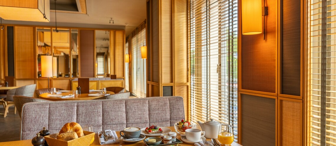 breakfast on the table in the LOUIS Hotel München