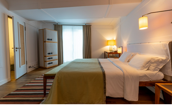 Superior room with a double bed at the LOUIS Hotel Munich