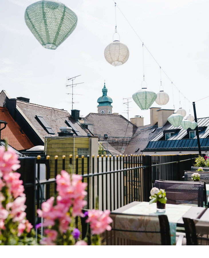 The Roof Terrace – Dachterrasse mit herrlichem Blick | LOUIS Hotel München